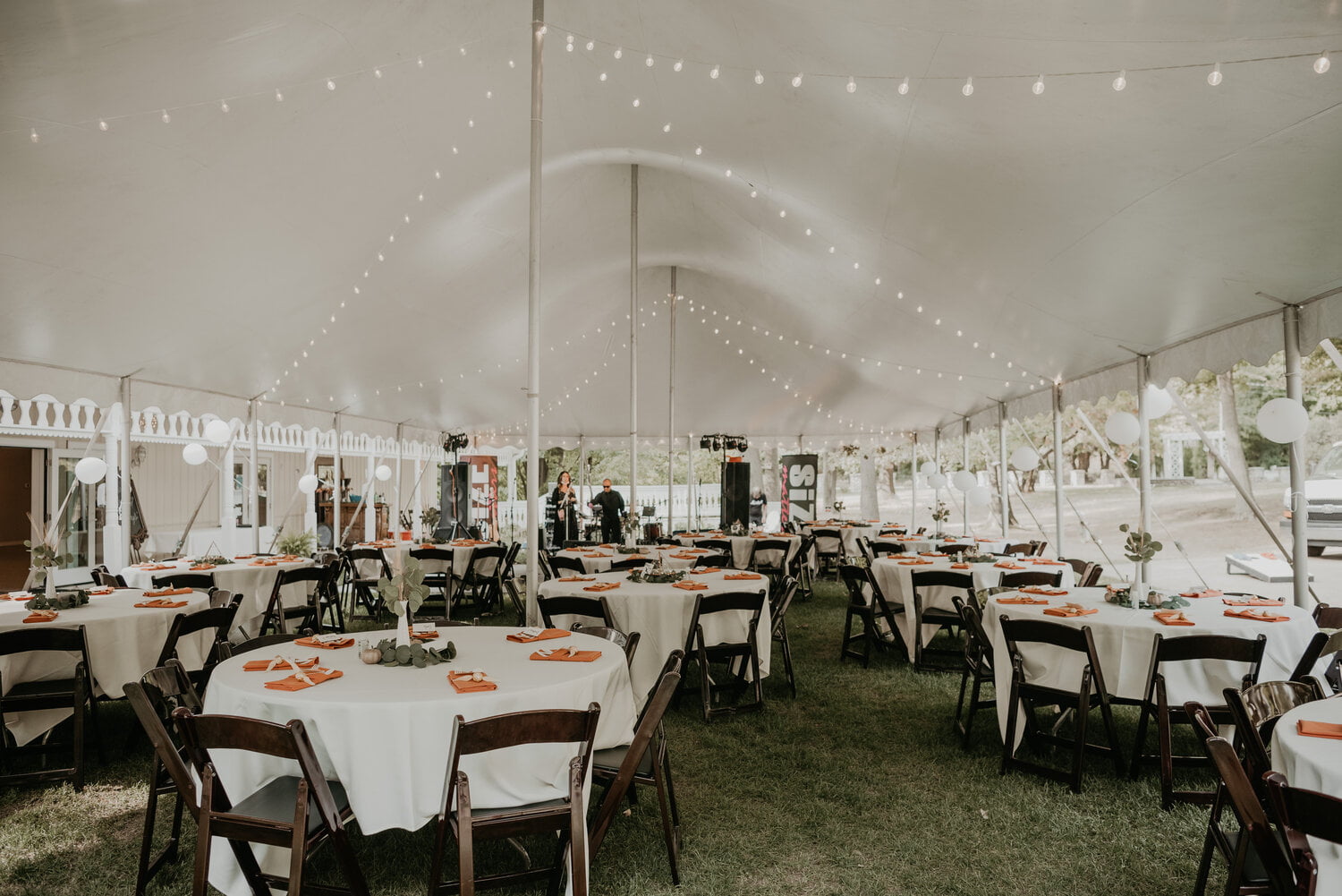 Stonegate Manor & Gardens Benton Harbor wedding venue